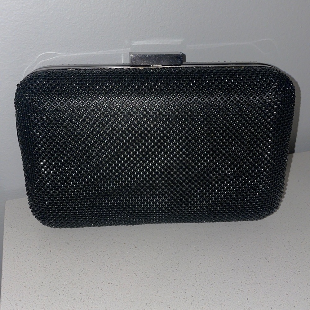 Black clutch